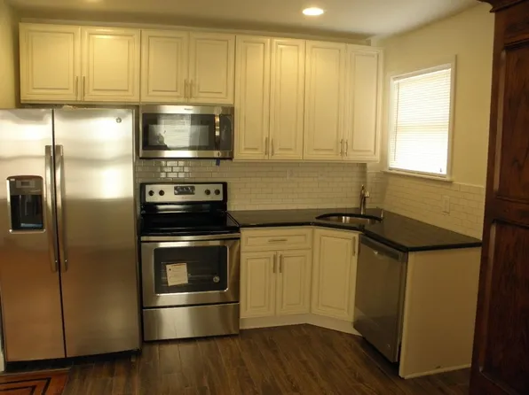 33 N Harwood Ave, Upper Darby, PA 19082