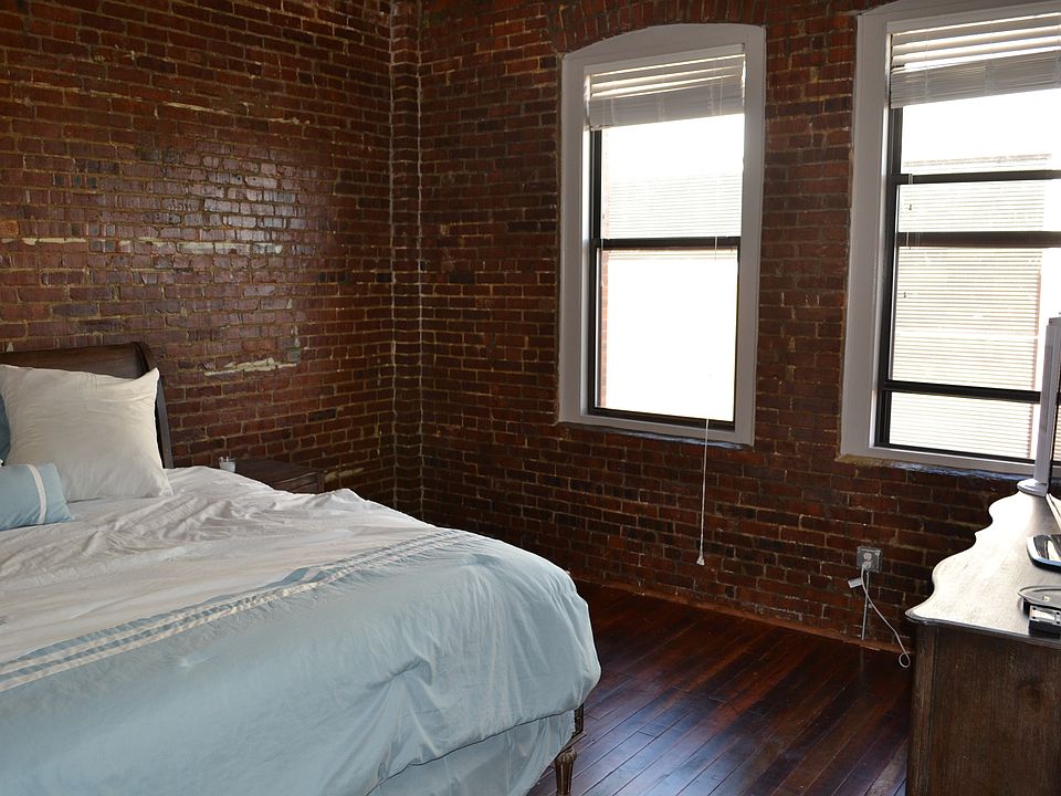 Spacious Mater Bedroom