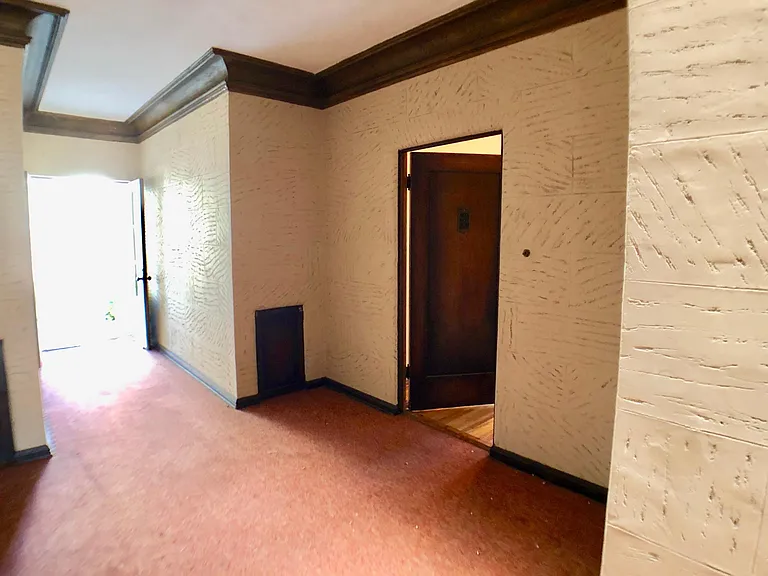 1352 W 10th St #3 — Photo 7