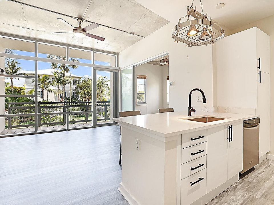 1st image of 335 SE 6th Avenue #207
