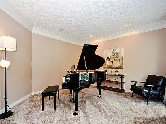 5th image of 4499 Swan Lake Dr
