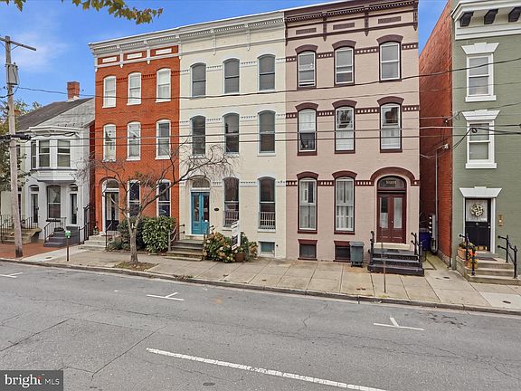 3rd image of 10 E 3rd St