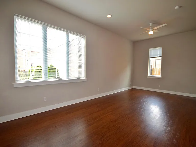 516 Rock St — Photo 15
