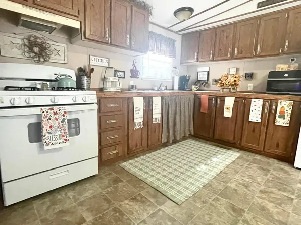 1999 Bluffstone Ct, Grove City, OH 43123
