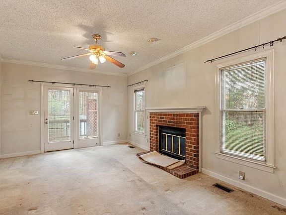 3rd image of 1725 Briarforest Pl