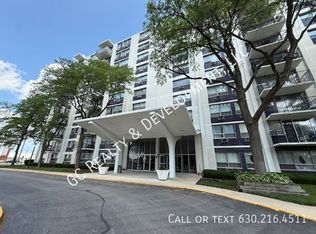 9001 Golf Rd APT 6H, Des Plaines, IL 60016