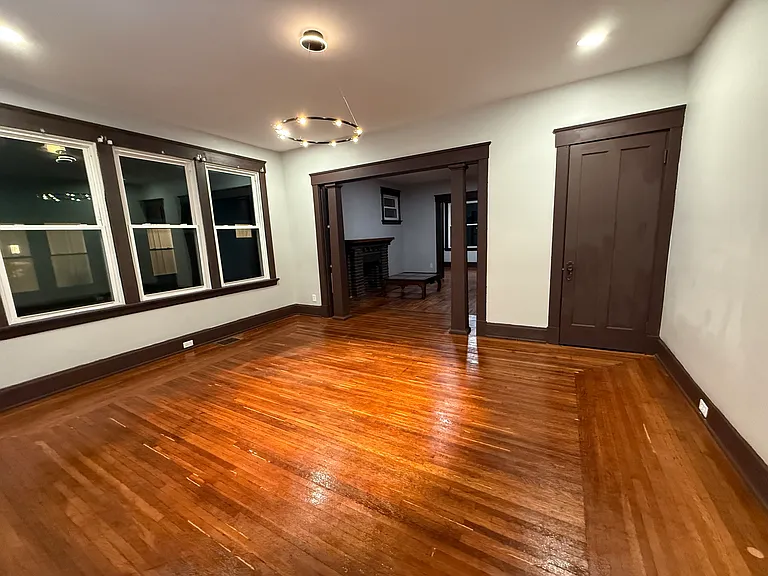 2035 Weyer Ave #5 — Photo 6