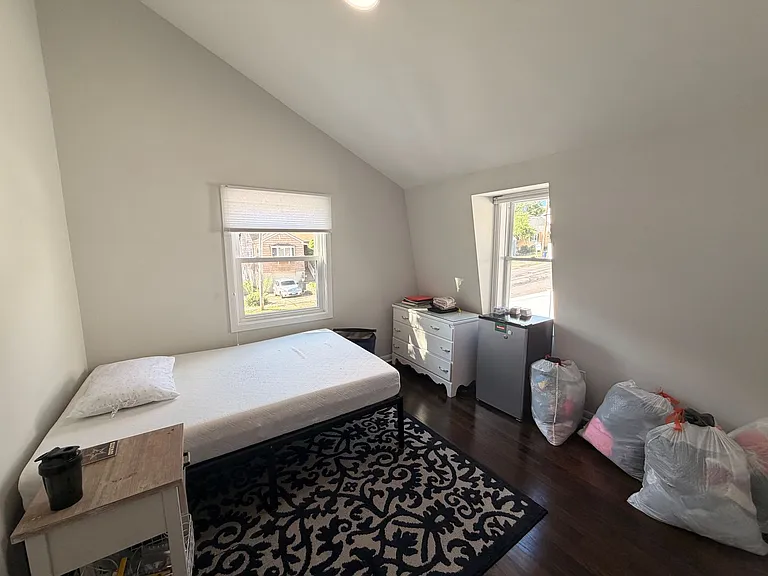 3684 Park Ave — Photo 2