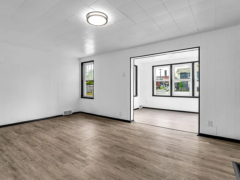 1615 McClure St #2 — Photo 6