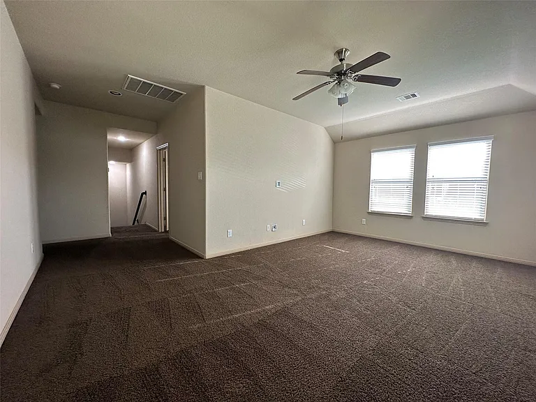 2423 Garden Shadow Dr — Photo 17