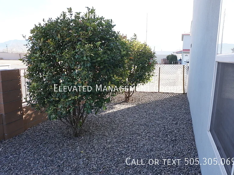 202 San Clemente Ave NW #6 — Photo 8