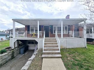 212 Riverside Dr, Madison, WV 25130