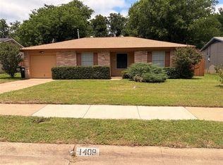 1409 Rosewood Ln, Arlington, TX 76010