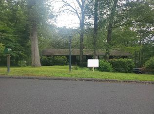 35 Sturbridge Rd, Easton, CT 06612