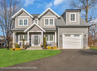 11 Abis Pl, Oakhurst, NJ 07755