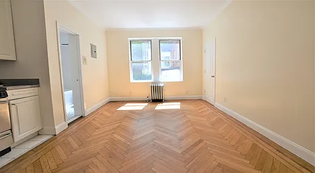 Rented by Manhattan Realty Group