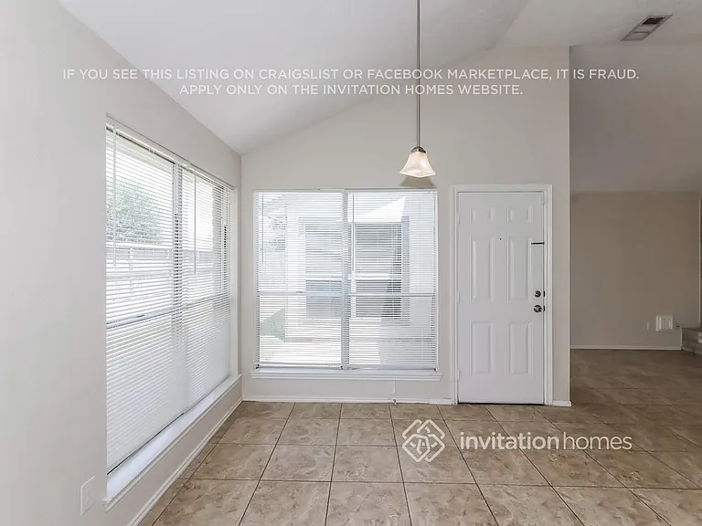 11514 Dell Hollow Dr — Photo 5