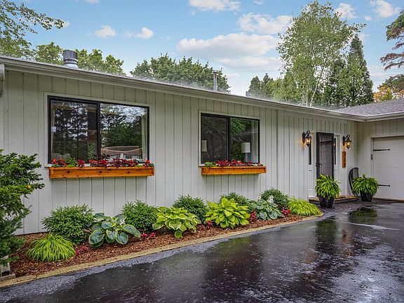 3rd image of 35W739 Park Ln