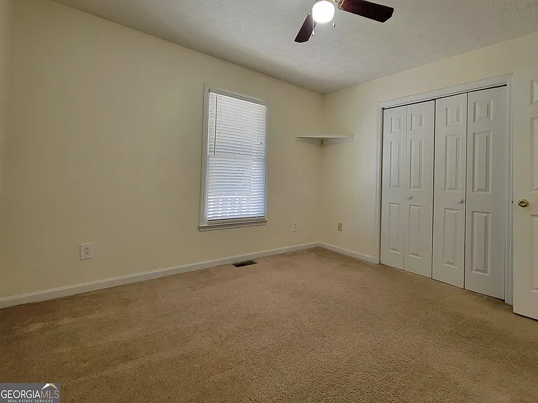 841 Lodgeview Dr — Photo 13