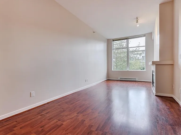 8460 Granville Ave #305 — Photo 13