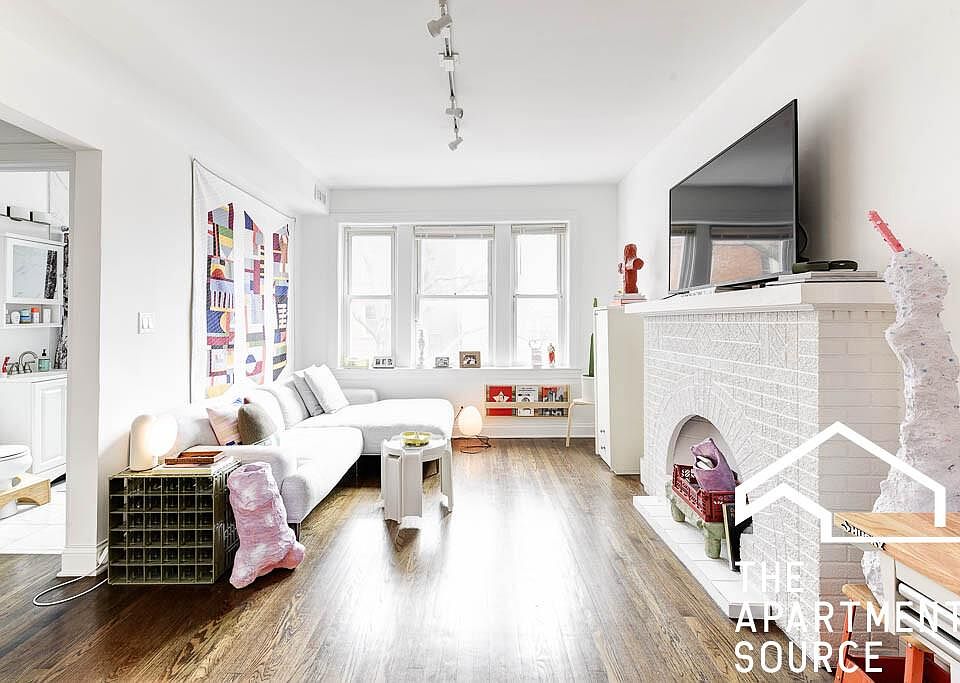 1st image of 2611 N Fairfield Ave #2A