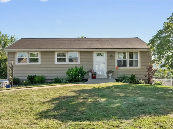 122 Scottsdale Dr, Coraopolis, PA 15108