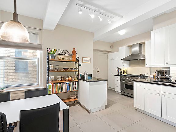 5th image of 245 W 107th St APT 15E