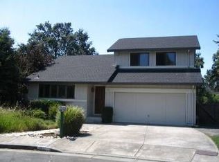 121 Robinson Ct, Healdsburg, CA 95448