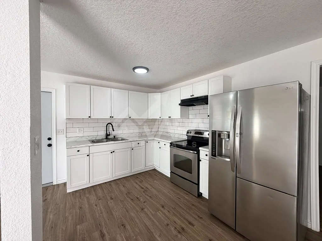 4 bed, 1692 sqft, $2,200 — Photo 4