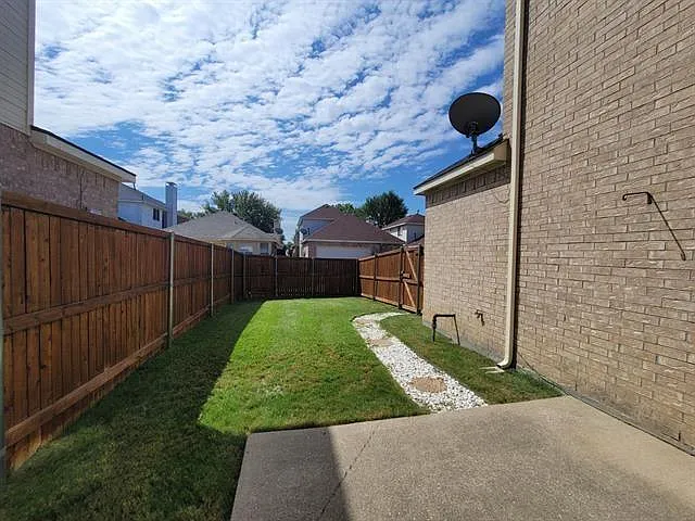 1365 Mae Dr — Photo 9