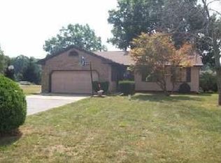 1412 Old Mill Rd, Lapeer, MI 48446