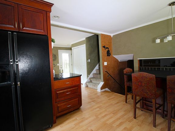 5th image of 17164 Anita St