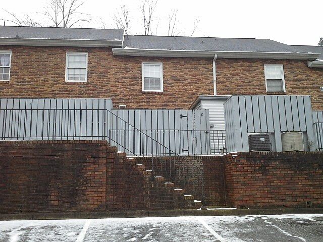 2nd image of 1436 Dover Rd