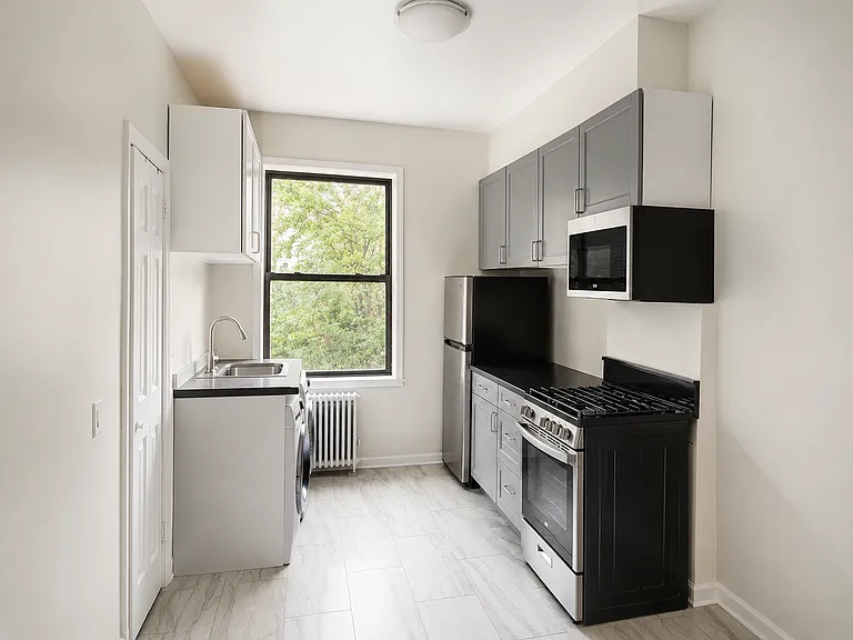 1135 1st Ave #3B — Photo 6