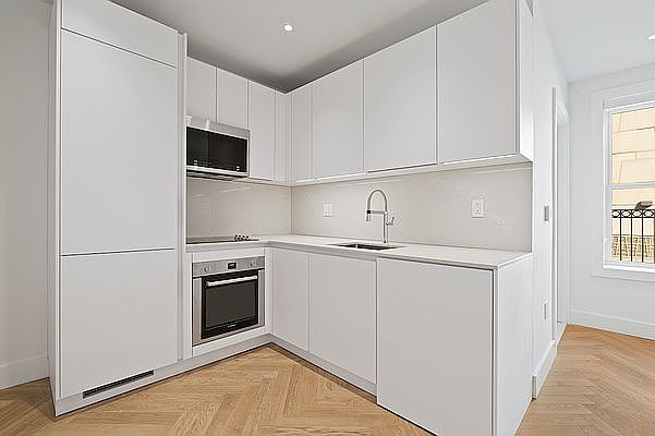 1st image of 1274 5th Ave APT 202A
