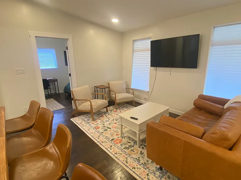 2322 Cecil Ave — Photo 10