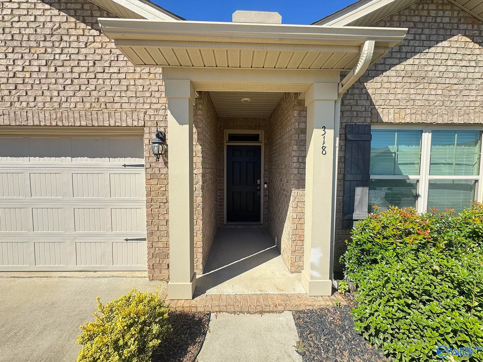 3 bed, 2.0 bath, 1683 sqft, $1,595 — Photo 3