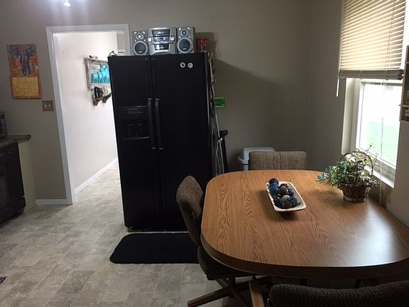 4th image of 1319 1st Ave
