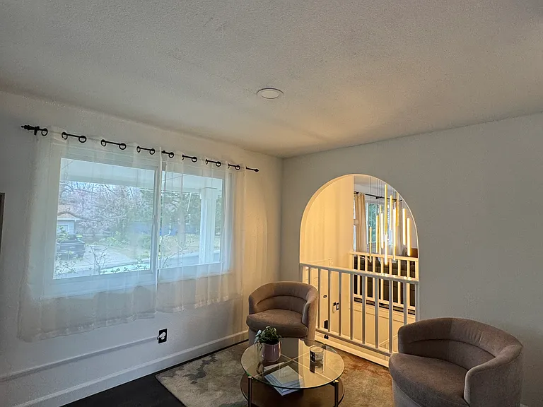 1083 E Fremont Cir N — Photo 21