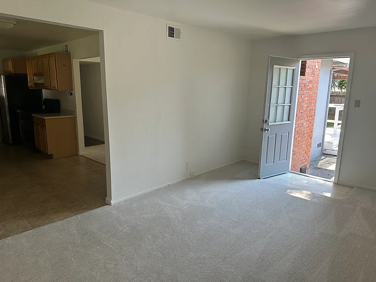 4633 Morpheus Ln — Photo 12