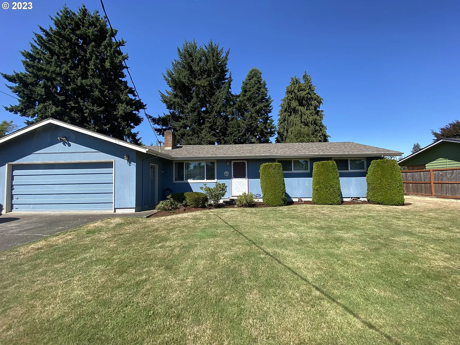2110 Golden Gardens St photo 1