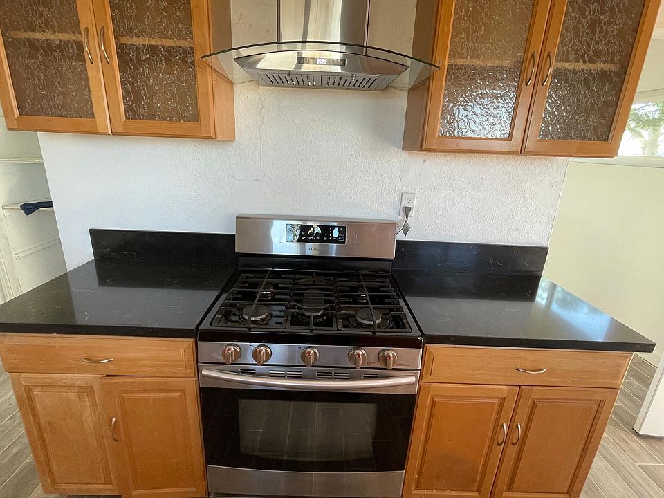1st image of 11383 Bartlett Ave