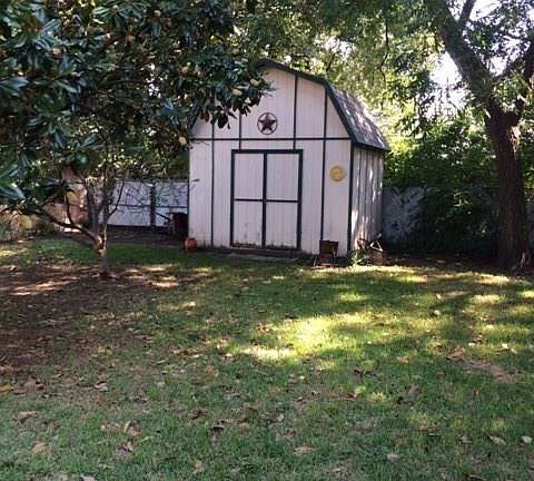3rd image of 4100 Carnation Ave