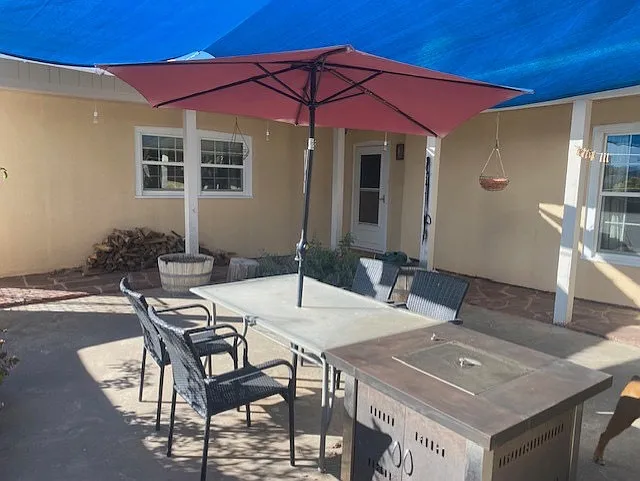 3 bed, 2430 sqft, $2,800 — Photo 3