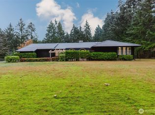 11255 Ridge Rim Trail SE, Port Orchard, WA 98367