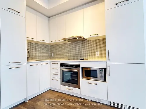 87 Peter St #2406 Photo 1