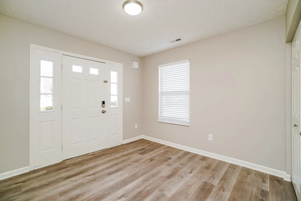 4 bed, 3.0 bath, 2240 sqft, $2,495 — Photo 4