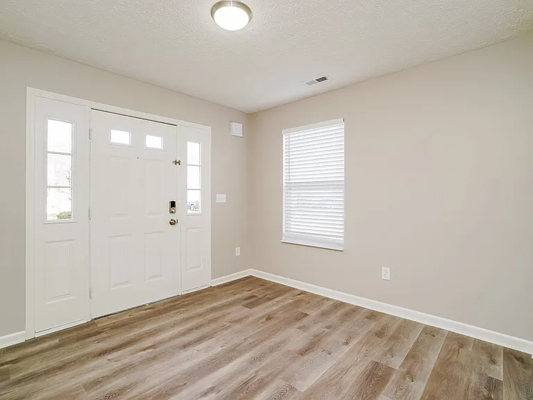 4880 Grimm Dr — Photo 4