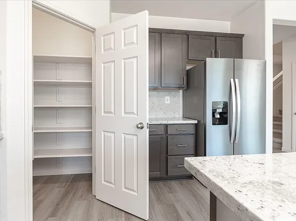 1504 Brook Trout Way, Sacramento, CA 95832