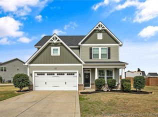 6808 Hunters Den Rd, Hope Mills, NC 28348